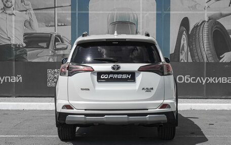 Toyota RAV4, 2017 год, 2 888 000 рублей, 4 фотография