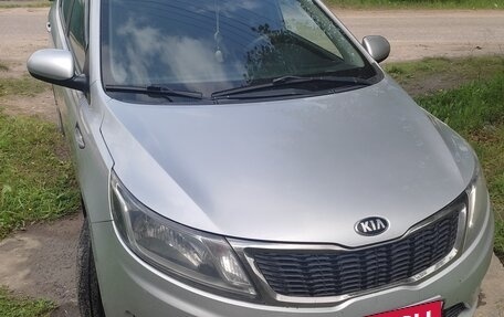 KIA Rio III рестайлинг, 2013 год, 850 000 рублей, 2 фотография