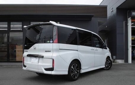 Honda Stepwgn IV, 2021 год, 1 770 000 рублей, 3 фотография