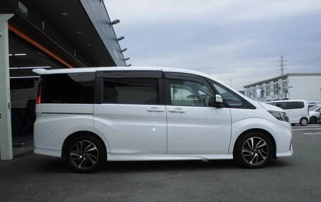 Honda Stepwgn IV, 2021 год, 1 770 000 рублей, 4 фотография