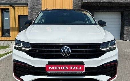 Volkswagen Tiguan II, 2023 год, 5 200 000 рублей, 3 фотография