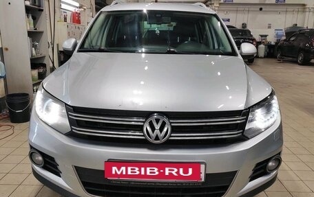 Volkswagen Tiguan I, 2011 год, 850 000 рублей, 3 фотография