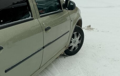 Renault Logan I, 2011 год, 200 000 рублей, 2 фотография