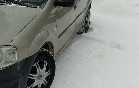 Renault Logan I, 2011 год, 200 000 рублей, 3 фотография
