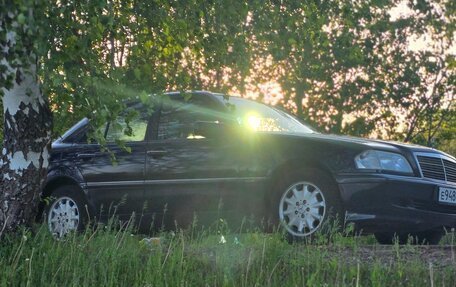 Mercedes-Benz C-Класс, 1997 год, 2 000 000 рублей, 2 фотография