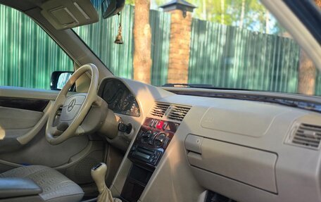 Mercedes-Benz C-Класс, 1997 год, 2 000 000 рублей, 4 фотография
