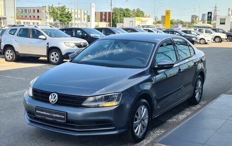 Volkswagen Jetta VI, 2016 год, 1 290 000 рублей, 2 фотография