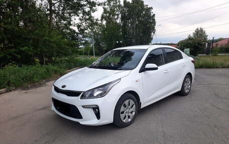 KIA Rio IV, 2020 год, 1 575 000 рублей, 2 фотография