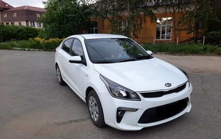 KIA Rio IV, 2020 год, 1 575 000 рублей, 4 фотография
