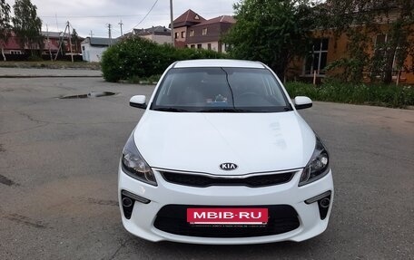 KIA Rio IV, 2020 год, 1 575 000 рублей, 3 фотография