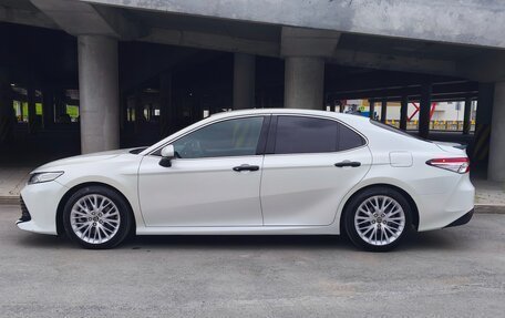 Toyota Camry, 2018 год, 2 550 000 рублей, 5 фотография