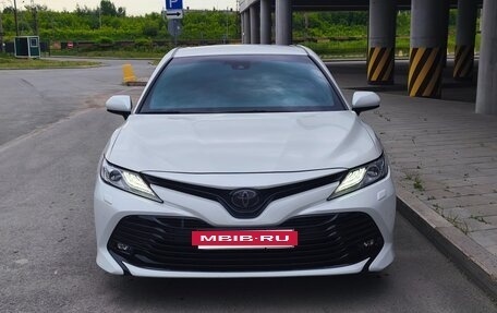 Toyota Camry, 2018 год, 2 550 000 рублей, 3 фотография