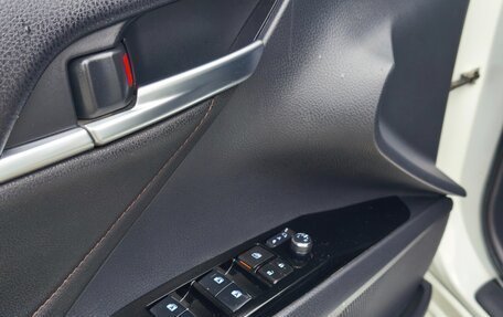 Toyota Camry, 2018 год, 2 550 000 рублей, 10 фотография