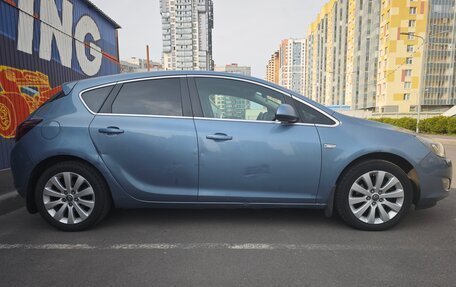 Opel Astra J, 2010 год, 590 000 рублей, 2 фотография