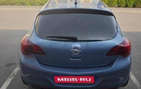 Opel Astra J, 2010 год, 590 000 рублей, 3 фотография