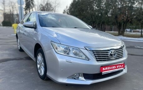 Toyota Camry, 2012 год, 1 000 050 рублей, 2 фотография