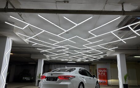 Toyota Camry, 2019 год, 2 800 000 рублей, 3 фотография