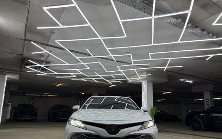 Toyota Camry, 2019 год, 2 800 000 рублей, 5 фотография
