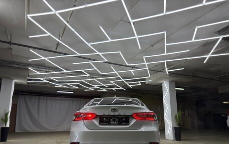 Toyota Camry, 2019 год, 2 800 000 рублей, 9 фотография
