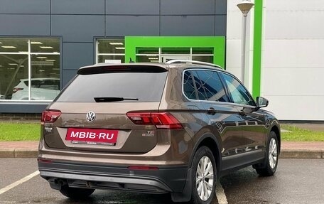 Volkswagen Tiguan II, 2017 год, 2 199 000 рублей, 5 фотография