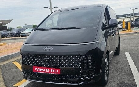 Hyundai Staria, 2022 год, 3 657 080 рублей, 2 фотография