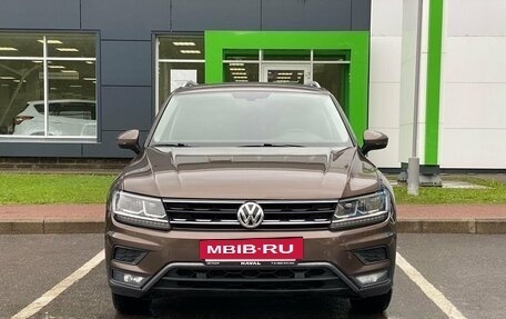 Volkswagen Tiguan II, 2017 год, 2 199 000 рублей, 2 фотография