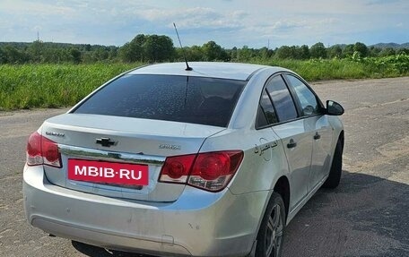Chevrolet Cruze II, 2010 год, 500 000 рублей, 4 фотография