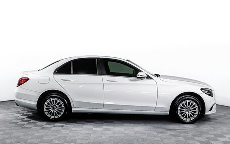 Mercedes-Benz C-Класс, 2019 год, 3 250 000 рублей, 4 фотография