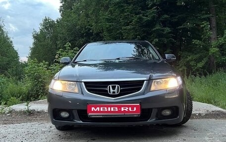 Honda Accord VII рестайлинг, 2005 год, 775 000 рублей, 2 фотография