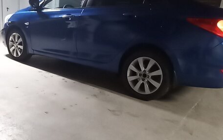Hyundai Solaris II рестайлинг, 2013 год, 945 000 рублей, 3 фотография