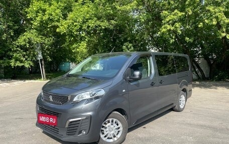 Peugeot Traveller I, 2021 год, 3 950 000 рублей, 2 фотография