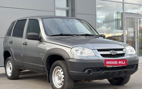 Chevrolet Niva I рестайлинг, 2019 год, 795 000 рублей, 3 фотография