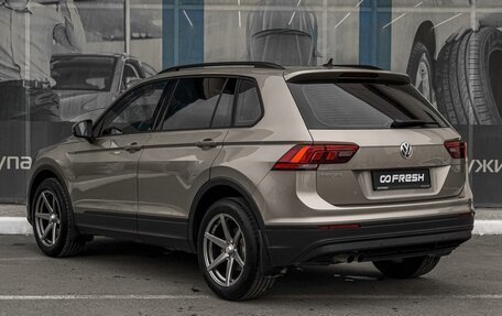 Volkswagen Tiguan II, 2019 год, 2 299 000 рублей, 2 фотография