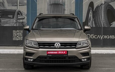 Volkswagen Tiguan II, 2019 год, 2 299 000 рублей, 3 фотография