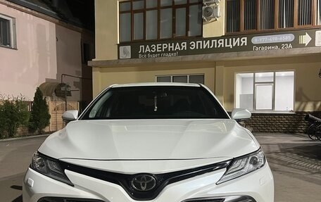 Toyota Camry, 2020 год, 3 190 000 рублей, 6 фотография