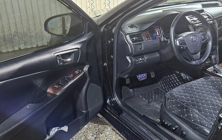 Toyota Camry, 2018 год, 2 420 000 рублей, 3 фотография