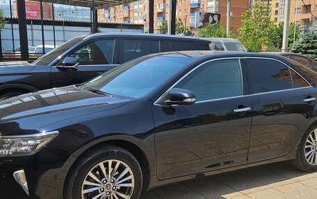 Toyota Camry, 2018 год, 2 420 000 рублей, 2 фотография