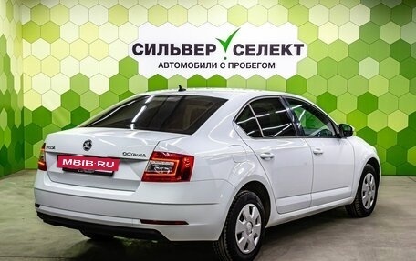 Skoda Octavia, 2017 год, 1 500 000 рублей, 2 фотография