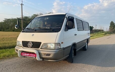 SsangYong Istana, 2003 год, 850 000 рублей, 3 фотография