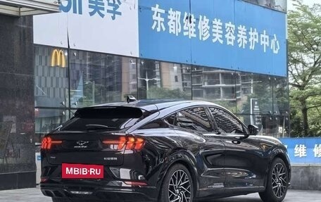 Ford Mustang Mach-E I, 2022 год, 3 570 000 рублей, 5 фотография
