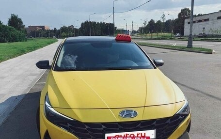 Hyundai Elantra, 2021 год, 1 800 000 рублей, 3 фотография
