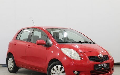 Toyota Yaris III рестайлинг, 2008 год, 497 000 рублей, 3 фотография
