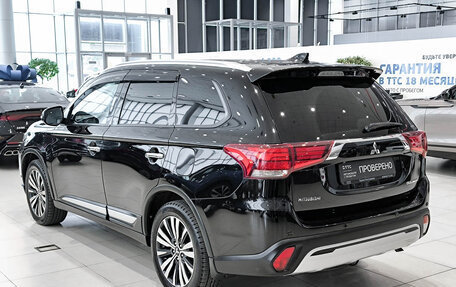 Mitsubishi Outlander III рестайлинг 3, 2019 год, 2 790 000 рублей, 7 фотография