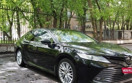 Toyota Camry, 2018 год, 2 800 000 рублей, 3 фотография