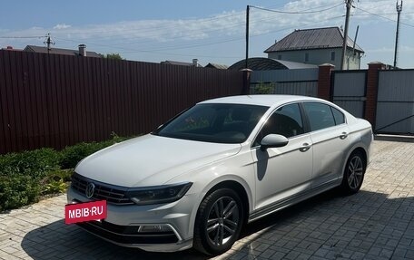Volkswagen Passat B8 рестайлинг, 2017 год, 2 200 000 рублей, 2 фотография