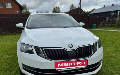Skoda Octavia, 2017 год, 1 499 000 рублей, 2 фотография