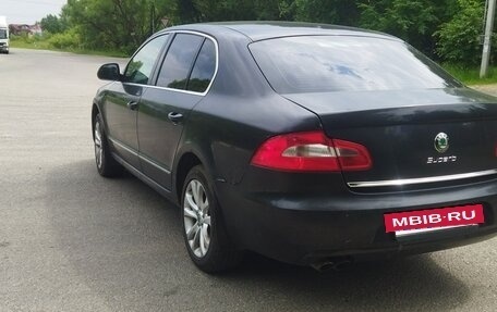 Skoda Superb III рестайлинг, 2012 год, 725 000 рублей, 3 фотография