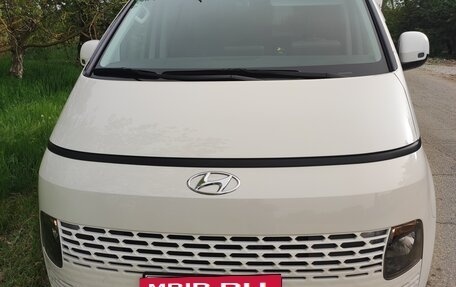 Hyundai Staria, 2021 год, 4 400 000 рублей, 2 фотография
