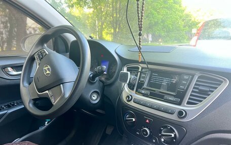 Hyundai Solaris II рестайлинг, 2022 год, 1 590 000 рублей, 1 фотография