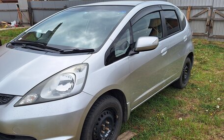 Honda Fit III, 2008 год, 870 000 рублей, 6 фотография